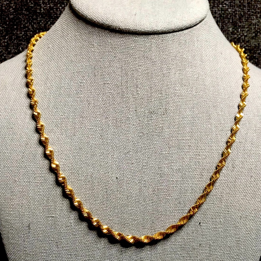 Gold plated twisted chain necklace